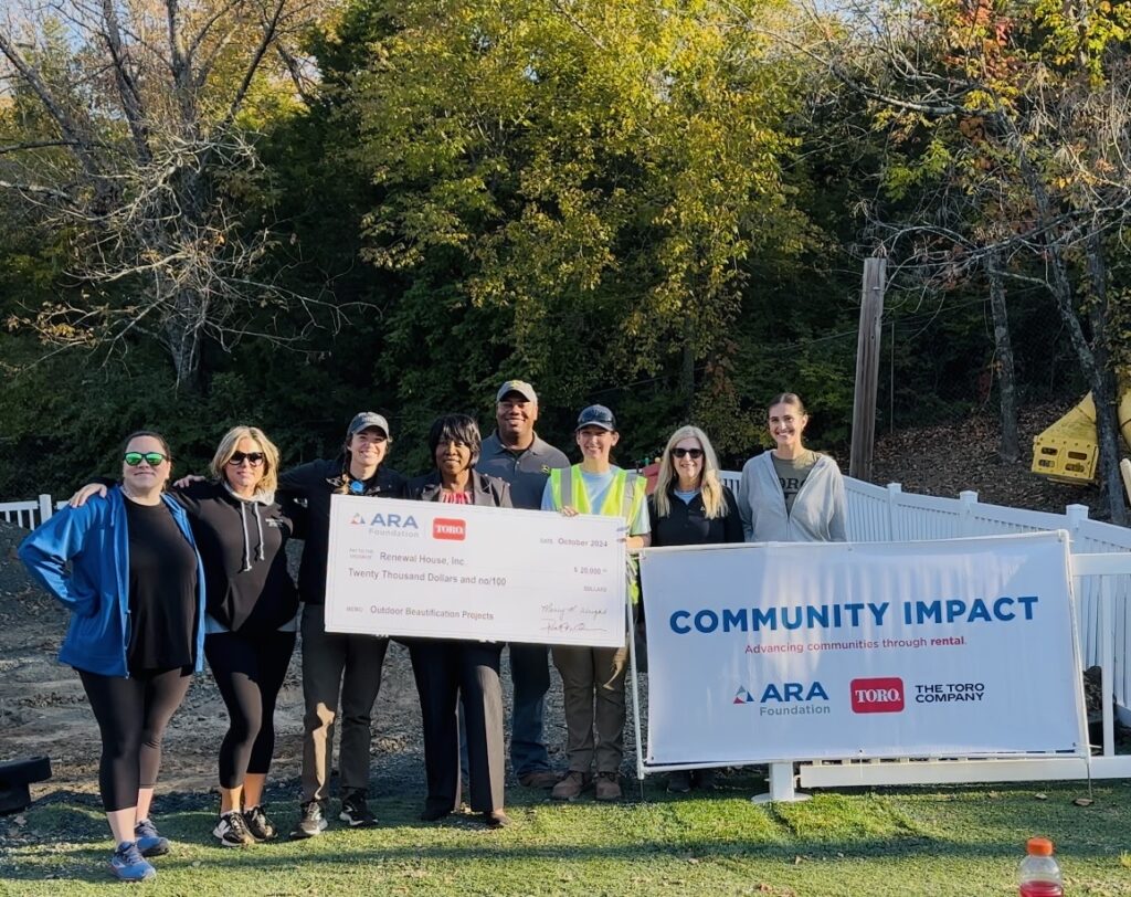 ARA Foundation, industry volunteers improve Nashville’s Renewal House