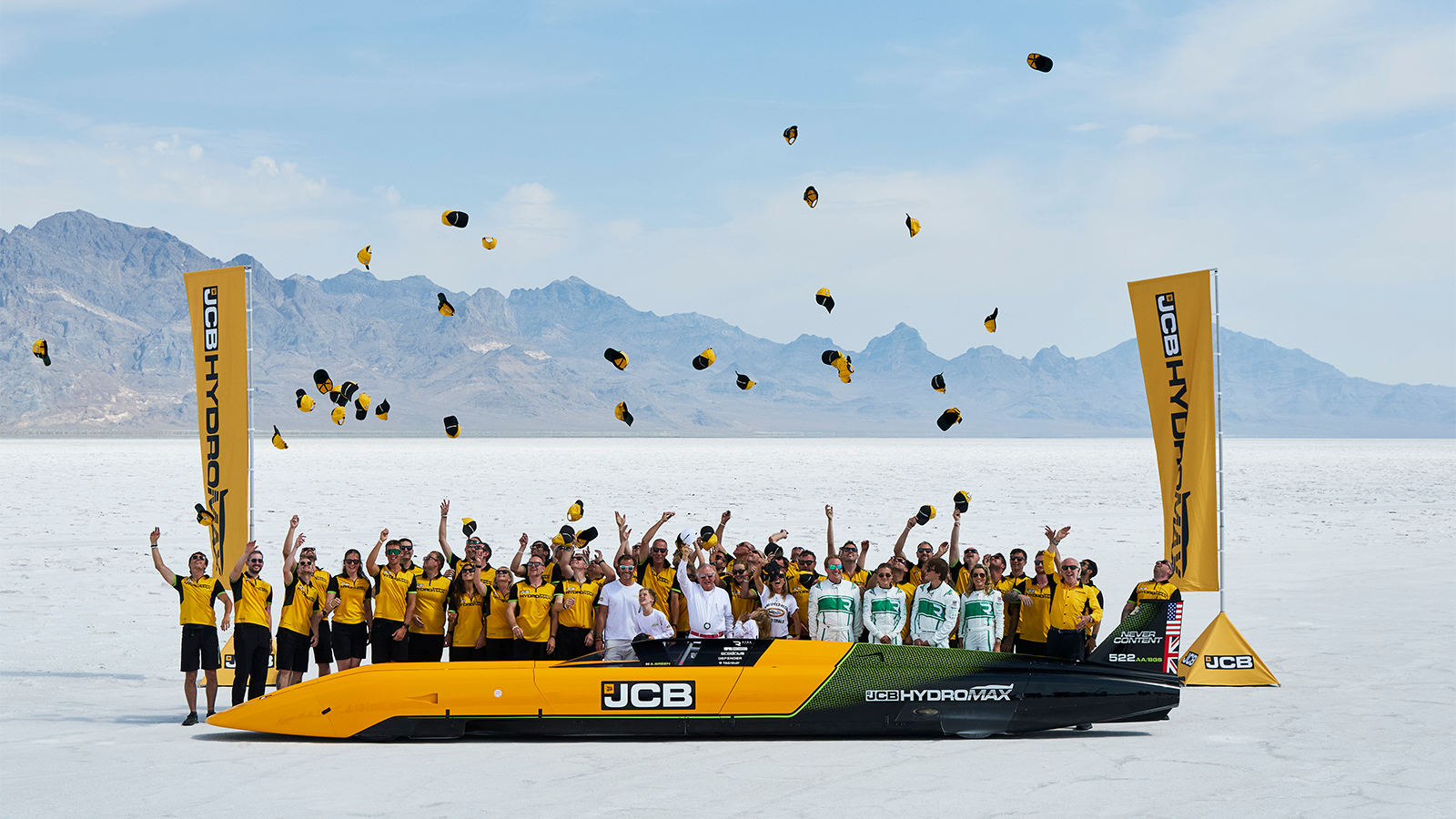 JCB Hydromax sets speed record
